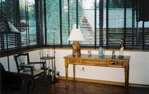 Silverwolf Log Chalets Coram Екстериор снимка